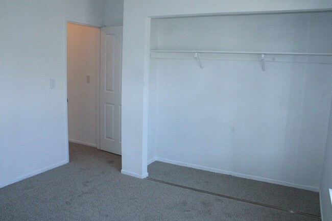 Building Photo - Single Story 3 Bedroom, 2 1/2 Bathroom Tow...