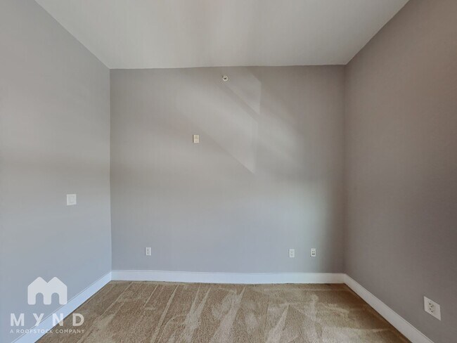 Building Photo - 4605 Cedar Springs Rd