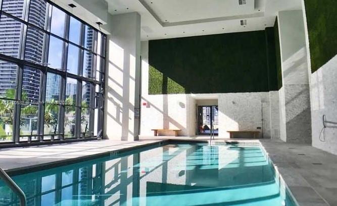 Building Photo - 1010 Brickell Ave