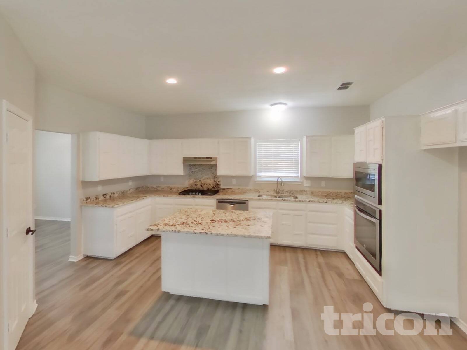 Building Photo - 8401 Manchester Dr