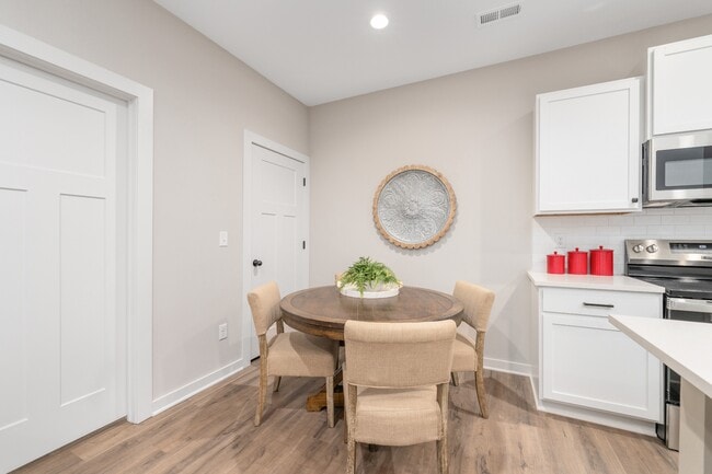 Building Photo - 12717 W Cowboy St