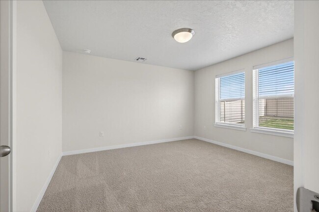 Building Photo - Brand New 3BR/2BA Single-Level Home - Community Pool, Park & Easy I-84 Access