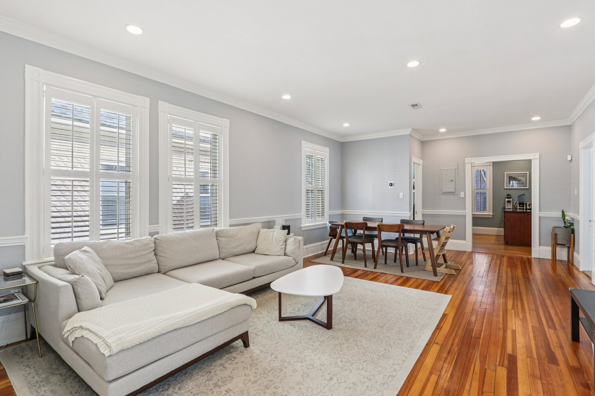 Building Photo - 424 Centre St