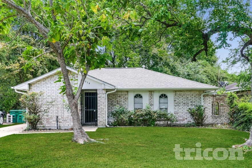 Building Photo - 11054 Spottswood Dr