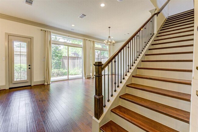 Building Photo - 5710 Brancott Way