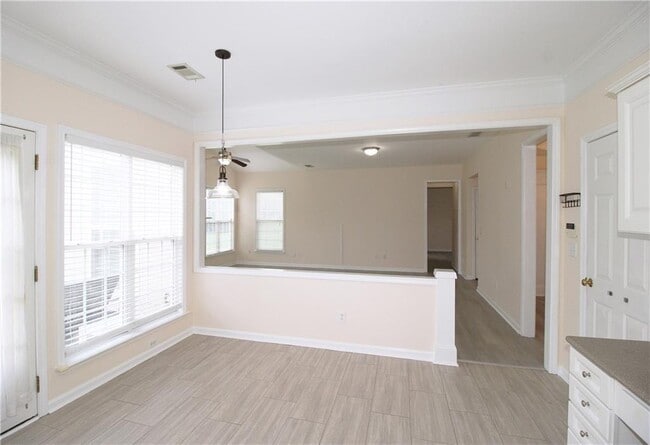 Building Photo - 8155 Cavendish Pl