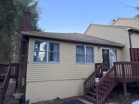 Building Photo - 30 E Bluff Rd