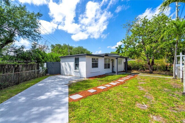 Primary Photo - 3494 SW 56th Ave