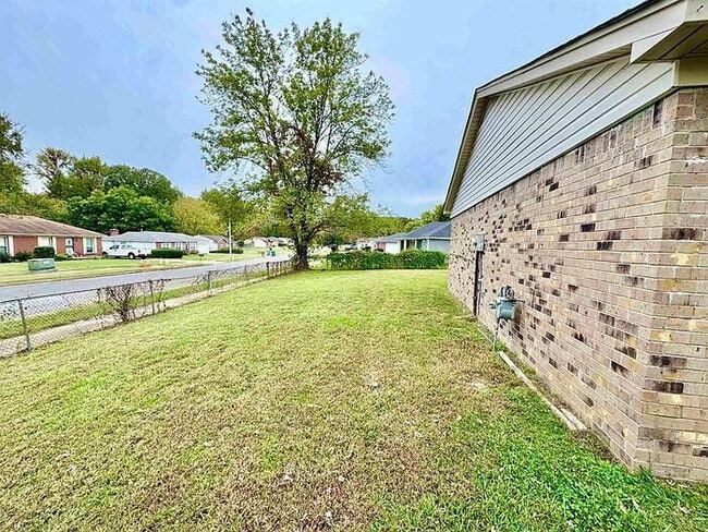 Building Photo - 1234 Whipporwill Cove