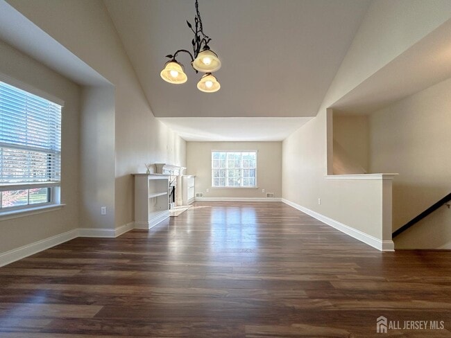 Building Photo - 3108 Vroom Dr