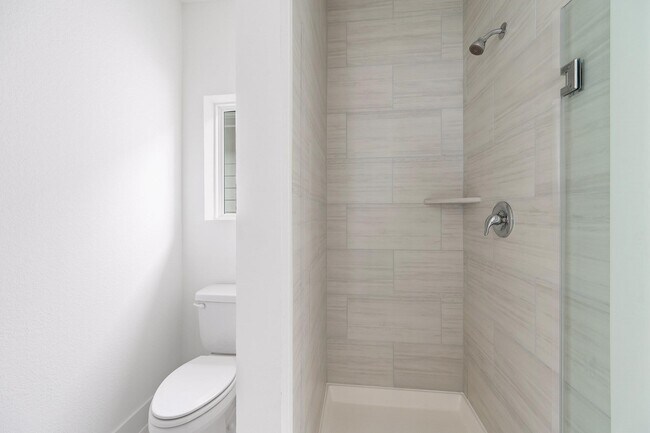 Building Photo - 831 Paul Quinn St