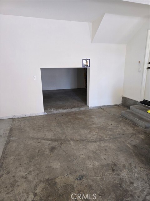 Building Photo - 2147 Cittadin Dr