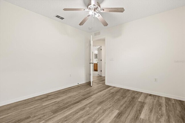 Building Photo - 410 Central Mariners Dr