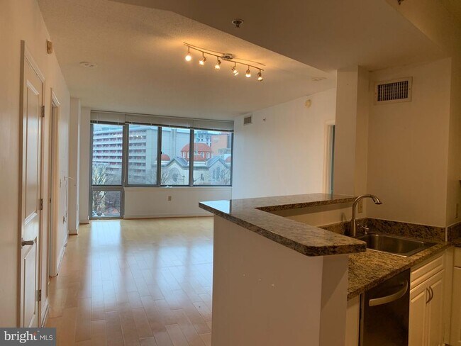 Building Photo - 555 Massachusetts Ave NW