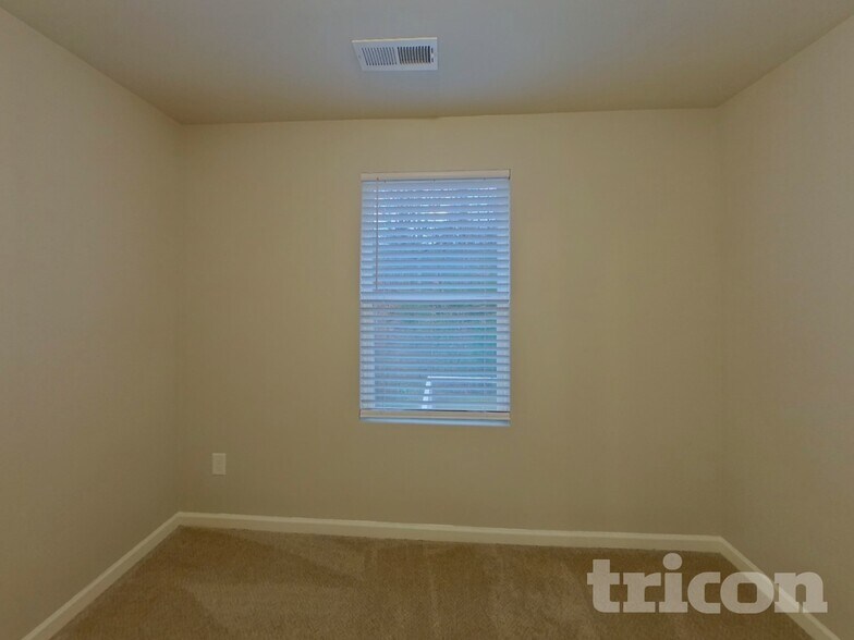 Building Photo - 437 Brookfield Dr