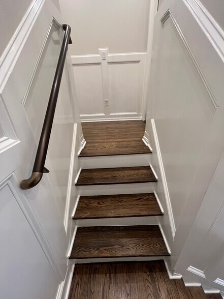 Building Photo - 407 N McBride St