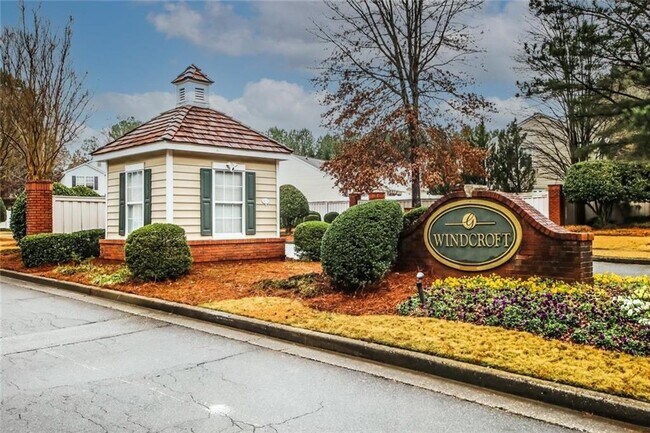 Building Photo - 170 Windcroft Ln NW