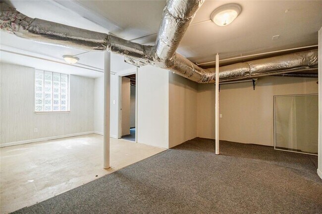 Building Photo - 1716 Beacon Hill Blvd NE