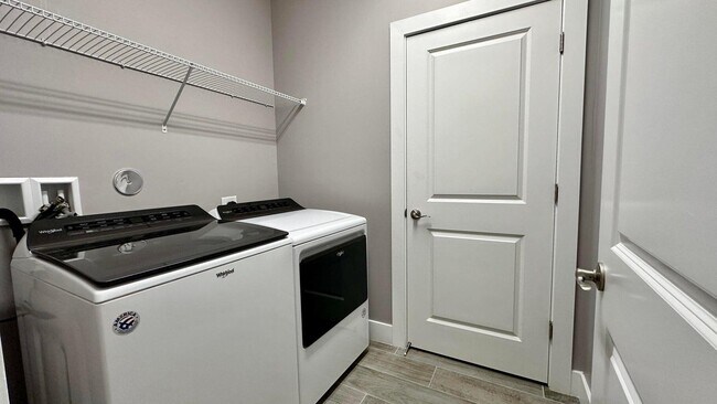 Building Photo - 1832 Sandpiper Pointe Pl