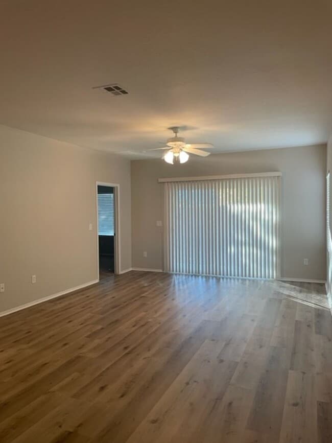 Building Photo - Single story home located in a  55+Communi...