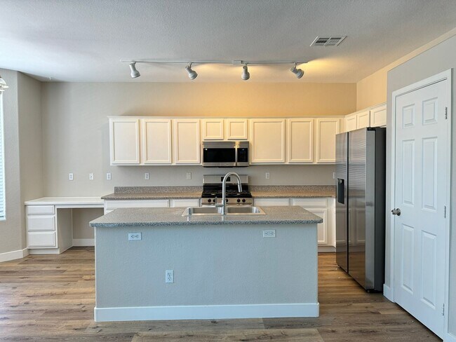 Building Photo - 4908 Sparkling Sky Ave