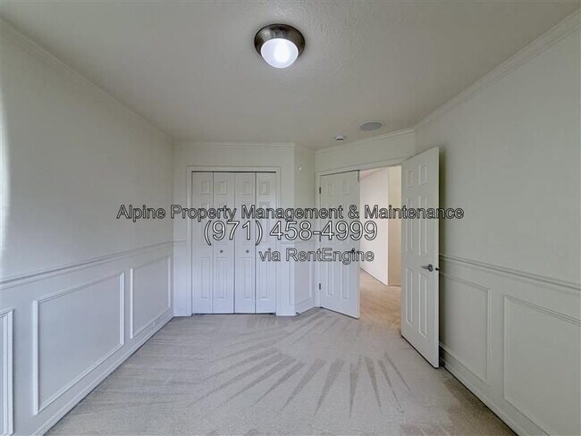 Building Photo - 4143 NW Meisner Dr