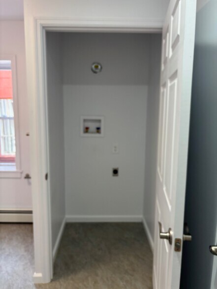 Building Photo - 5 Union St