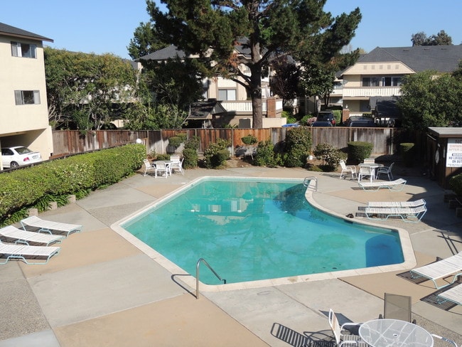 Pool - Bascom House Apt