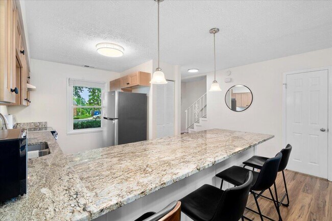 Building Photo - 771 Spring Meadows Dr