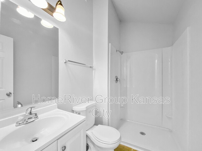 Building Photo - 5021 Pebble Ave
