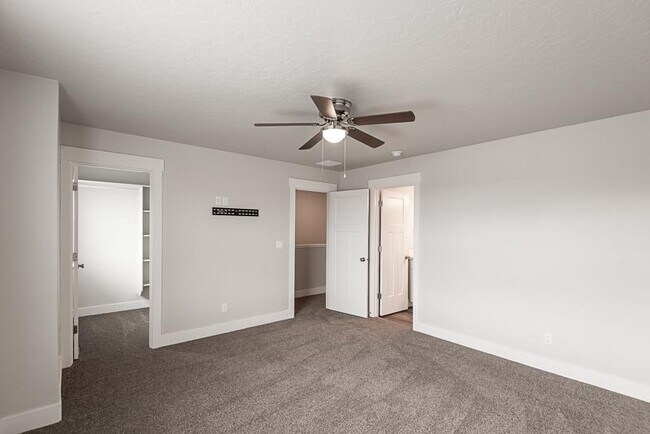 Building Photo - 305 Johnson Rd