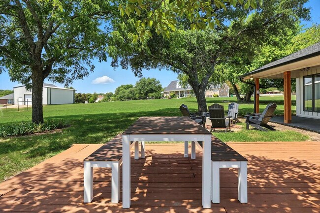 Building Photo - 2368 County Road 852-SI ID1055509P