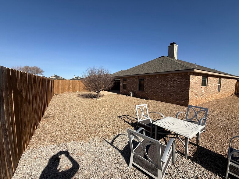 Building Photo - 9708 Quitman Ave