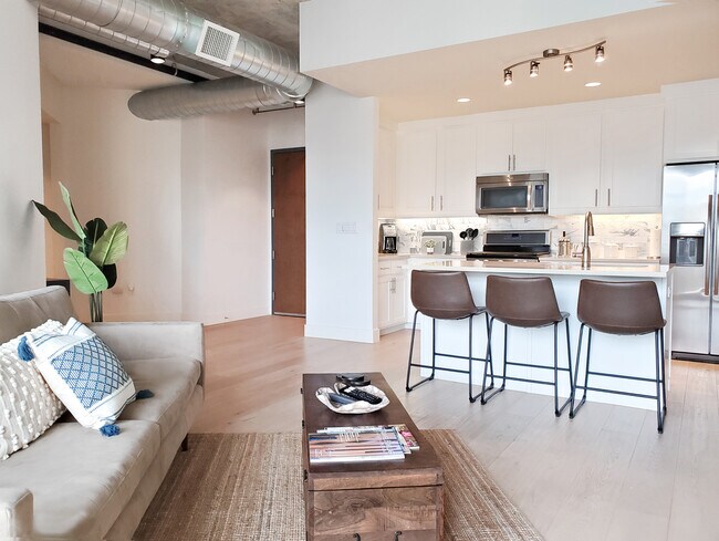 Building Photo - 3401 Arapahoe Ave