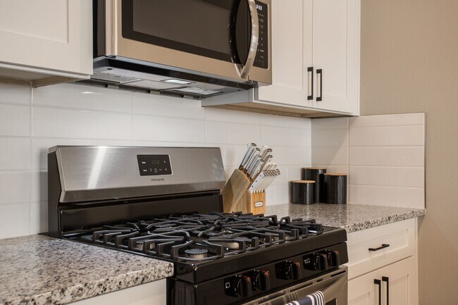 Building Photo - Up To $200 off per month! Immediate Move In Available!