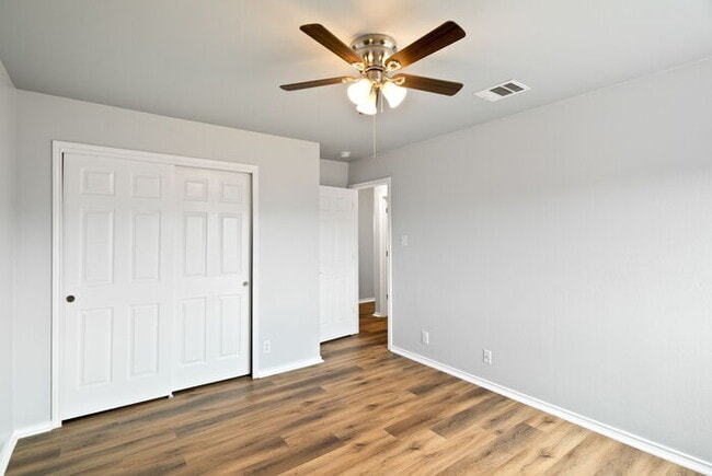 Building Photo - 2735 Encino River