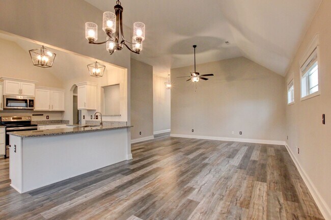 Building Photo - Sharp 3bed 2 ba.  upgrades throughout.