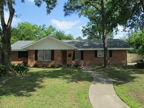 Building Photo - 10402 Chatterton Dr