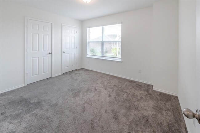 Building Photo - 1101 Arbor Acres Loop