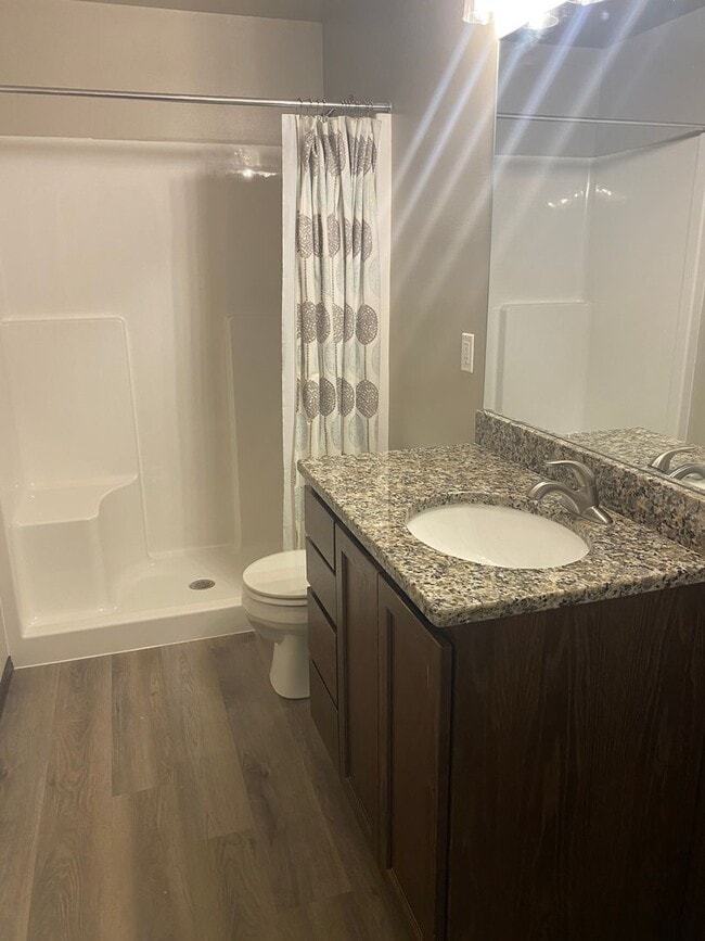 Building Photo - Newer 3 Bedroom/ 2 Bath Home