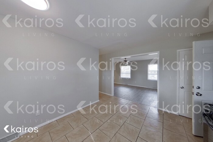 Building Photo - 2543 Pontchartrain Dr