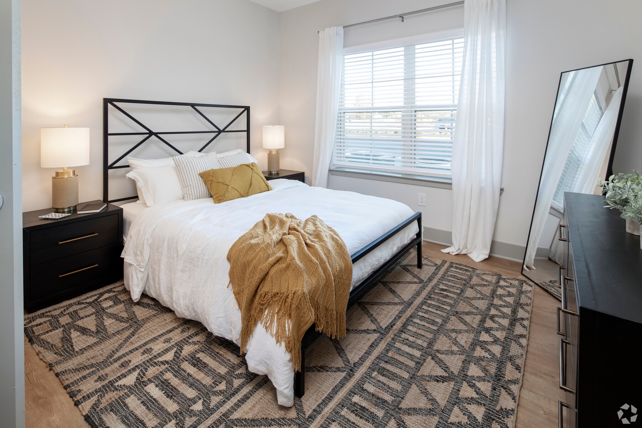 2 beds, 2 baths, 1,145 sq ft - Anthem Luxury Rental Homes