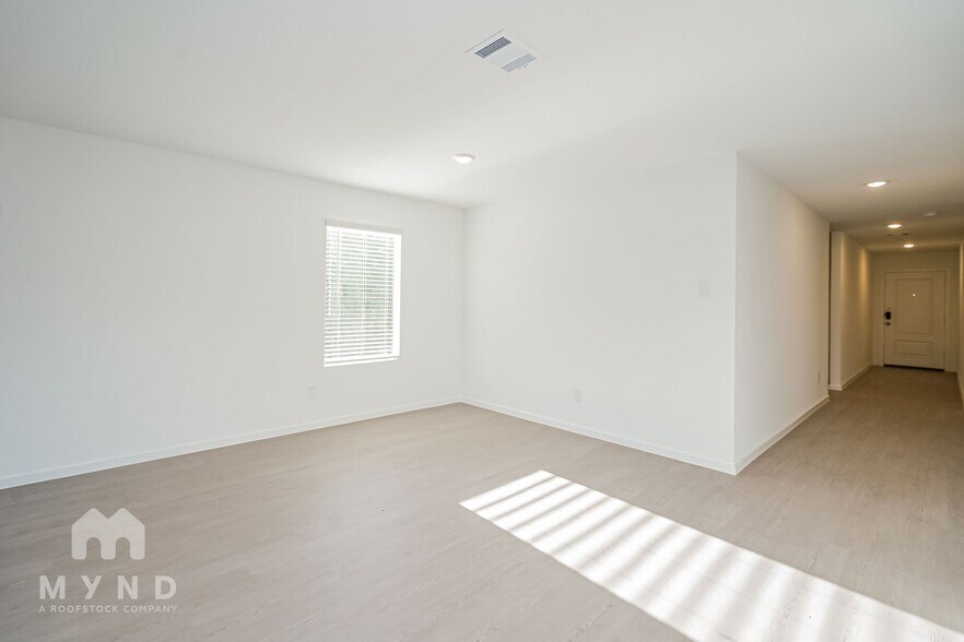 Building Photo - 10100 Dalgreen Cir