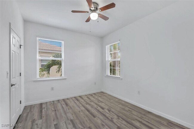Building Photo - 10824 Alvara Way