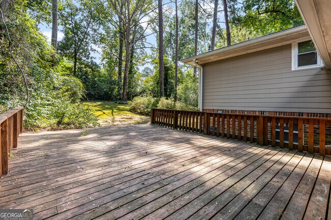 Building Photo - 629 Willivee Dr