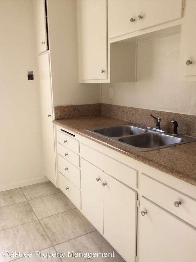 Building Photo - 1315 Devonshire Dr