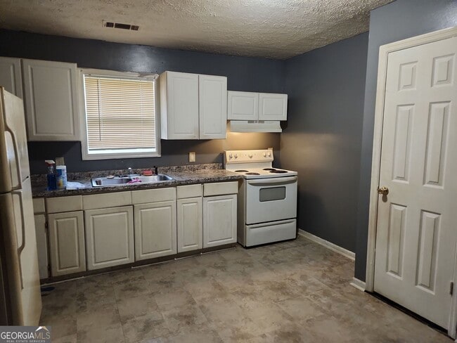 Building Photo - 4205 Meritas Dr