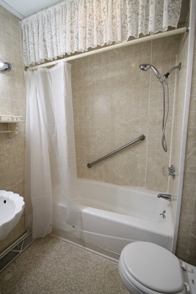 Building Photo - Exclusively Offered by Muse Realty, LLC