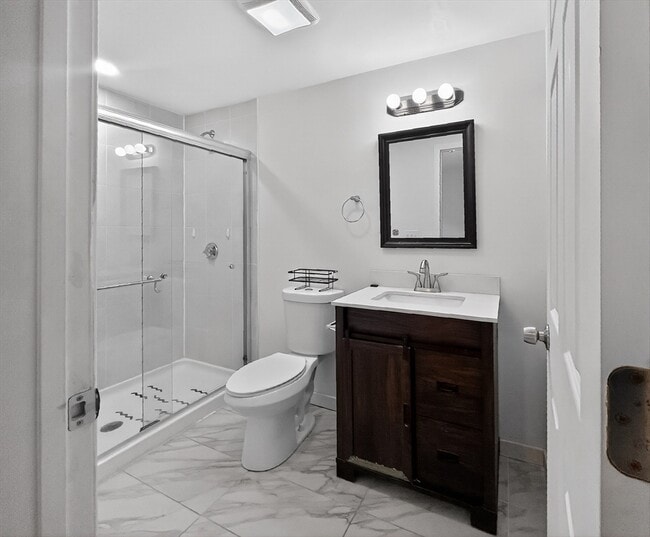 Building Photo - 247 Pilgrim Ave