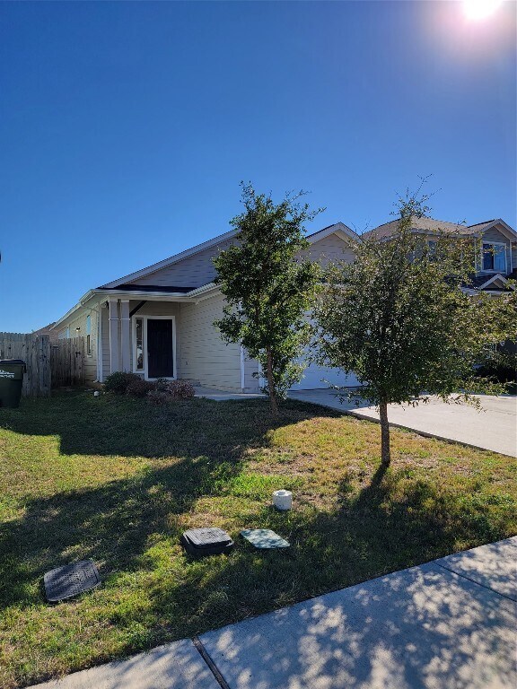 Building Photo - 322 Wapiti Rd